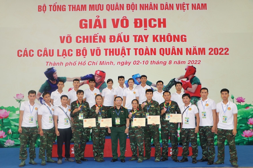 “Bông hồng thép” của lực lượng vũ trang tỉnh Hải Dương